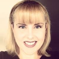 Kelly Luffman's Instagram, Twitter & Facebook