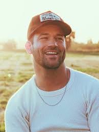 Clayton Johnston's Instagram, Twitter & Facebook