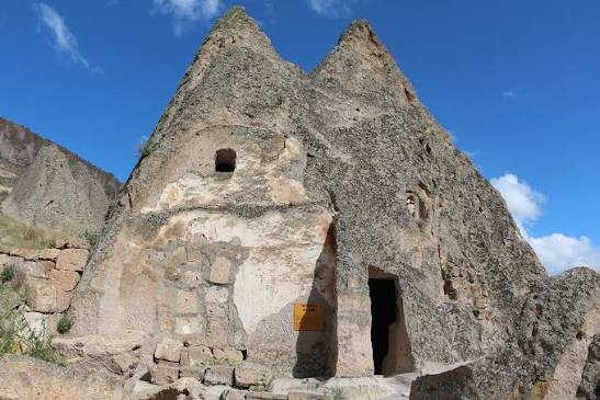 Yılanlı Kilise