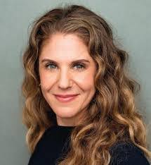 Sandra Hawn's Instagram, Twitter & Facebook