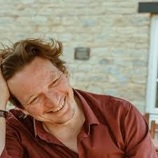 Laura Buchholz's Instagram, Twitter & Facebook