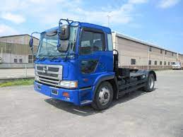 Ideal for long term touring this fifth wheeler is completely self sufficient allowing you to spend extended time away from the mainstream camping grounds. Towing Truck Tractor Head Blog Yamada Sharyo