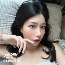 How to pretend to show off your nails!😛