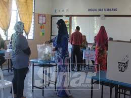 Isnin, 24 jun 2013 majlis angkat sumpah ahli dewan rakyat parlimen ke 13 dato' noraini binti ahmad | kawasan : Keputusan Perlis Kedah Kelantan Terengganu Pulau Pinang Perak Pahang Selangor Wp Kuala Lumpur Putrajaya Negeri Sembilan Melaka Johor Wp Labuan Sabah Sarawak Pilihan Raya Kecil Prk Dun Sg Kandis Prk Dun Balakong Prk
