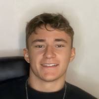 30+ profils pour “Provost”