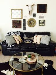 Your modern living room is a place to relax and regroup from the trials and responsibilities of the outside world. Western Glam Decor Mariannemthomas Boho Living Room Western Home Decor Living Decor