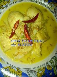 Lontong opor ayam lontong opor + ayam (ayamnya paha bawah)+ tahu+ krupuk. Kuliner Nusantara Opor Tahu Telor By Rokers Resep Makanan Resep Masakan Indonesia Telor