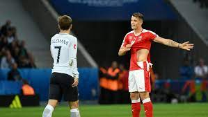 Sichere dir dein em trikot der schweizer nationalmannschaft. Trikot Gate Sieben Schweizer Trikots Reissen