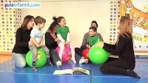Desde los juegos de mesa a verdaderas actividades en casa usando una paleta para moscas como raqueta y los globos como pelota, se puede montar un partido de tenis. Ejercicios De Psicomotricidad Con Pelotas Y Musica Para Ninos