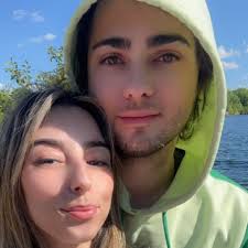 I'd look a cat ear beanie, I want oneeeee 😭🎀💕