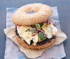 Recette Gourmande Bagel Poulet Et Bresse Bleu Recette Recette Bagel Recette Recettes De Cuisine