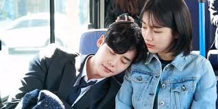 Father, mother, one younger brother and one younger sister. News Netizens Praise Suzy And Lee Jong Suk S New Drama While You Were Sleeping Lee Jong Suk World Wide