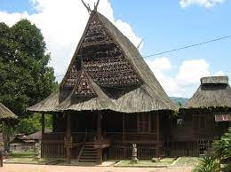 Rumah adat are traditional houses built in any of the vernacular architecture styles of indonesia. Rumah Adat Batak Arsitektur Filosofi Dan Ciri Khas