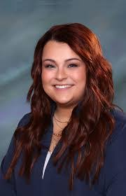 Ginger Lyons's Instagram, Twitter & Facebook