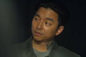 Gong Yoo's Neck Tattoo in Netflix Sci-Fi 'The Silent Sea'