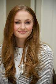 Game Of Thrones Actress Sophie Turner Full Hd Images Wallpapers Filmography Pelo Rojo Sophie Turner Colores De Pelo