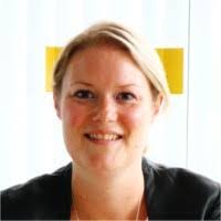 Caroline Hoff's Instagram, Twitter & Facebook