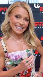 Kelly Ripa and Mark Consuelos tells Us what it takes to be a great couple —  it’s all about uplifting and supporting one another.