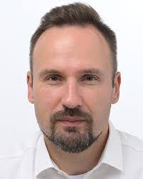 Manuel Bencomo's Instagram, Twitter & Facebook