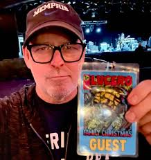 are there any punk shows in Memphis for Christmas?