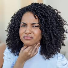 Geschwollene Lymphknoten an Hals oder Achsel – ein Alarmsignal? | Wunderweib