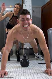 Divine Bitches Gia Dimarco Reed Jameson Library Femdom Bazzers Sex HD Pics