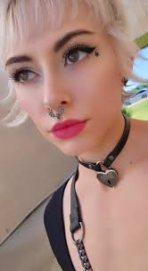 Does Sinful Skin in Petoskey sell quite a bit of jewelry? I need a new  septum ring lol