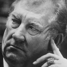 UTEP unveils seven-foot statue of legendary basketball coach Don Haskins