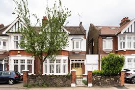 For Sale Woodlands Avenue London E11 The Modern House In 2020 Edwardian House Modern House Paved Patio