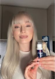 Kurze Mittelblonde Haare Wwiße Extenions