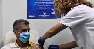Μέχρι σήμερα έχουν εμβολιαστεί 410.000 πολίτες, ποσοστό 3. Emboliasmoi Anoigei H Platforma Gia Toys 60 64 Pws Kleinoyn Ranteboy Ellada Eidhseis