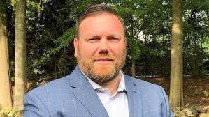 New BOE president Pontillo urges teamwork and promises a 'laser focus'