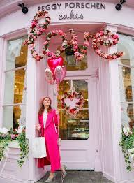 Peggy Porschen Valentines 2019 8681 Boutique Inspiration Floral Chandelier Love Is Sweet