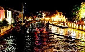 The melaka river cruise is a great way to see the sights of melaka at a leisurely pace, in comfort and without breaking the bank. My Faces And Places 10 Essential And Helpful Tips On The Melaka River Cruise