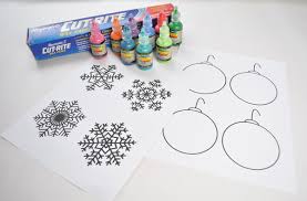 Use a stencil for a more precise pattern. Puffy Paint Window Decorations