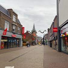 De centra zijn nodig om efficiënt en zo veilig mogelijk zorg te kunnen leveren. Centrum Winterswijk Neighborhood In Winterswijk