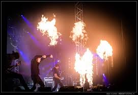 Al sinds 1974 is het een van de grote openers van het nederlandse festivalseizoen. Rockportaal Nl Paaspop 2017 Vrijdag Schijndel 14 04 2017