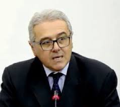 Suspicaz acomodo de quien avaló título dudoso de Rivas