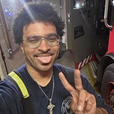 For once I wasn't super lazy!! I completed my drawing. What y'all think?