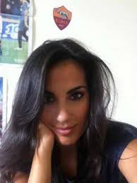 Alla ricerca di una giovane presentatrice, anche senza esperienze precedenti. Rudi Garcia Flirta Con Francesca Brienza Tra L Allenatore Della Roma E La Conduttrice Attrice E Scoppiato L Amore Gossip