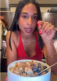 Delicioso Yogur Griego con Manzana y Caramelo