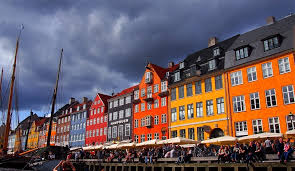 Hay 6810 copenhague dinamarca a la venta en etsy, y cuestan de media unos 48,74 €. Como Copenhague Llego A Ser Una De Las Ciudades Mas Felices Del Mundo Ladera Sur