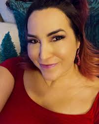 sixthsenseghosttour. @savannah. @ryanthedrummondsonic @tina.mickel and I  spent a spicy night exploring the streets of Savannah, learning about x-ray  ghost friends, evil houses, murders, catacombs, yellow fever, women in  White, haunted law schools..