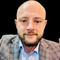 Jessica Iacob's Instagram, Twitter & Facebook