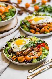 Breakfast Salad With Everything Bagel Dressing Get Inspired Everyday Recipe Breakfast Salad Recipe Easy Brunch Recipes Brunch Recipes