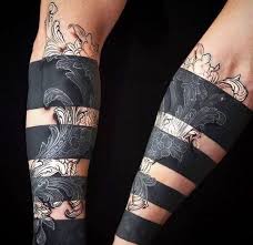 30 Tatouages Audacieux Et Distinctifs Blackwork 2021