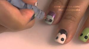 Vedi la nostra cute halloween nails selezione dei migliori articoli speciali o personalizzati, fatti a mano dai nostri materiali per creare e attrezzatura negozi. Diy Halloween Nail Art Ideas How To Paint Nails For Halloween Hellogiggles