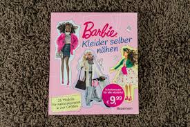 Schnittmuster barbie maschinensticken nähen schnittmuster. Nahbucher Rezensionen Nachhaltig Nahen Perfekte Basics Kleider Fur Girls Nahen Fur Barbie Und Nahen Mit Leinen