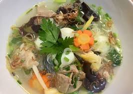 Masakan ini cukup mudah untuk disajikan dan bagi anda yang belum terpikirkan. Resep Sup Kimlo Ala Resto Resep Enyak