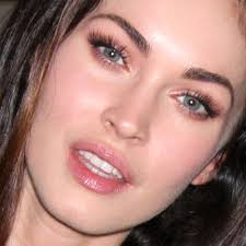 Here's a megan fox makeup look and you could use any lip color with with this smoke eye too! Megan Fox Makeup Bronze Eyeshadow Pink Lip Gloss Steal Her Style